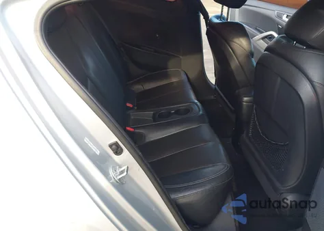 2014 Hyundai Veloster Turbo W/Black z USA, uszkodzony, nr VIN KMHTC6AE1EU201807